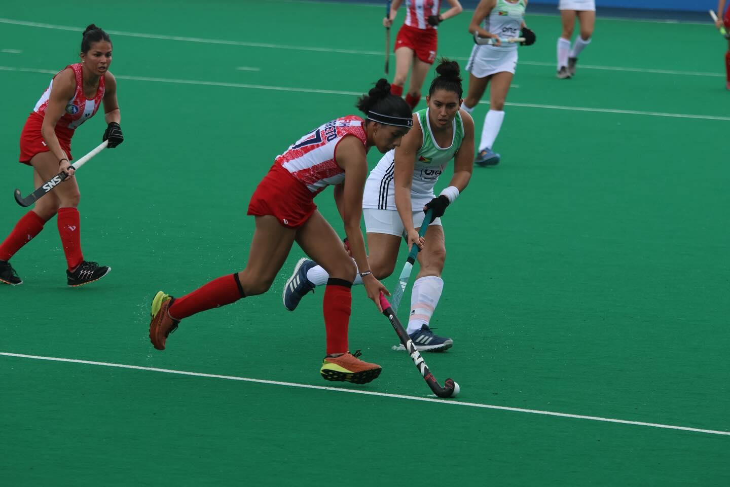 One Communications Women’s Hockey team defended well against Ranked #47 Paraquay.