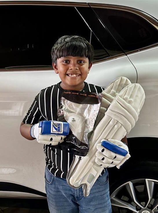 “Cricket Gear for young