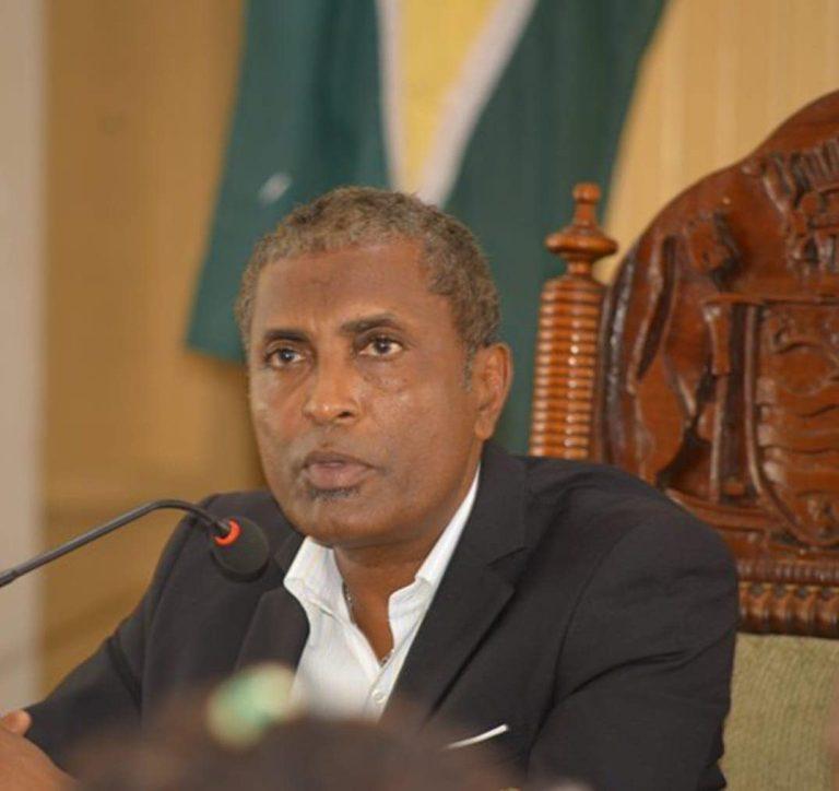 City Mayor slams govt. for favouring foreign companies over locals for tax concessions