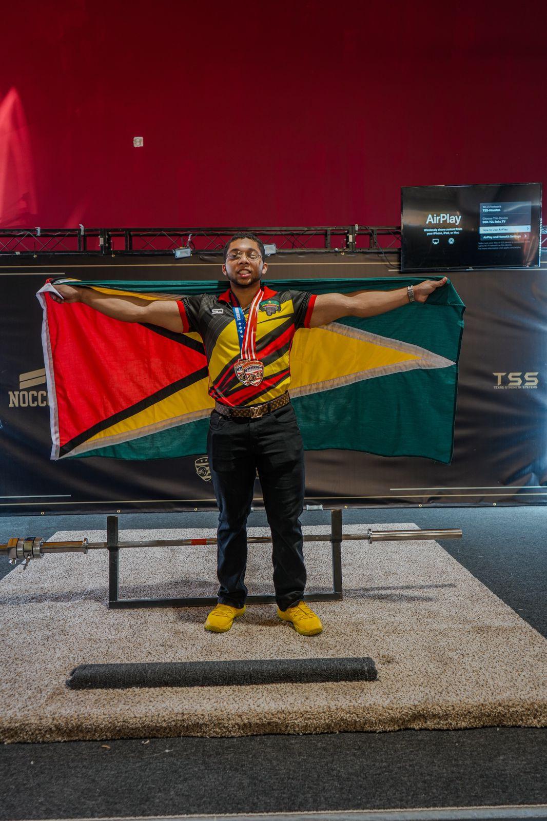 Romeo Hunter snares Sub-Junior and Open gold and bronze medals at Load The Kilos Classic