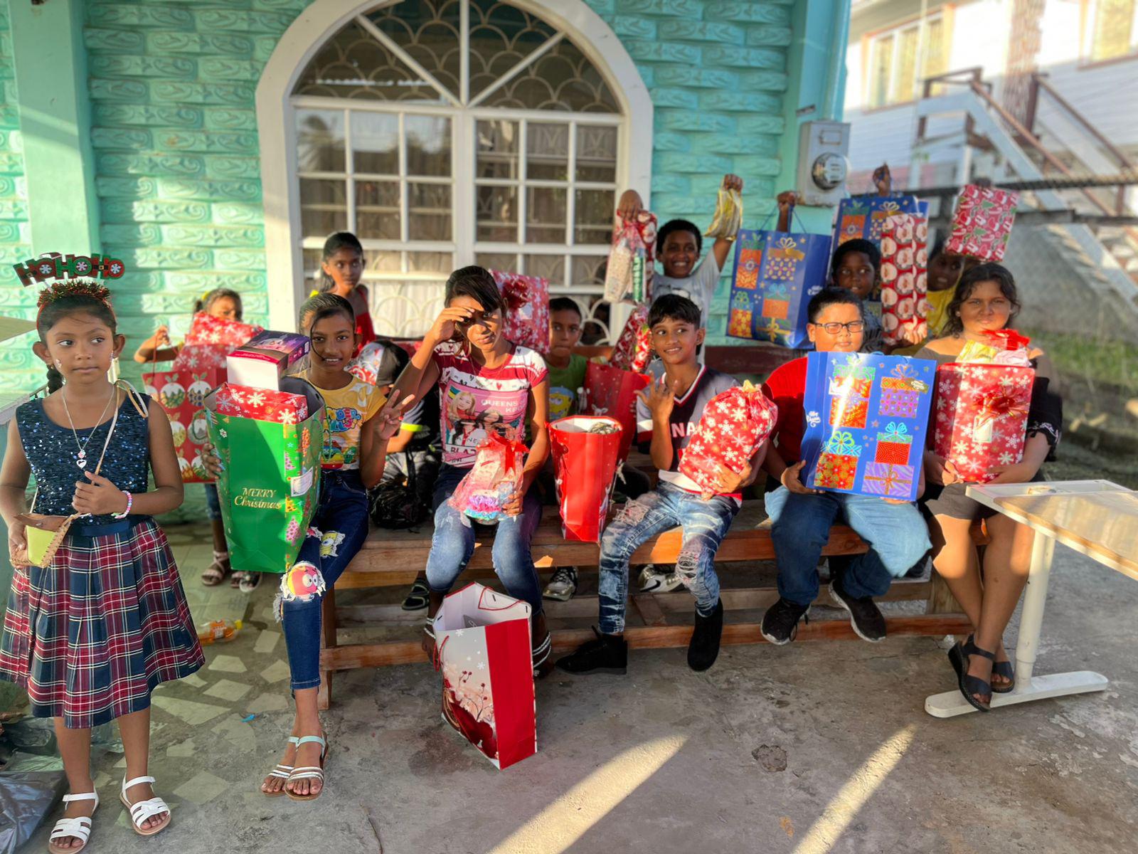 Escapè Book Club’s 4TH annual gift drive