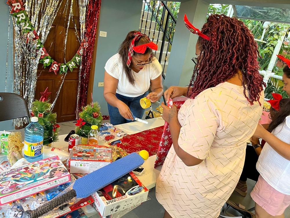 Escapè Book Club’s 4TH annual gift drive