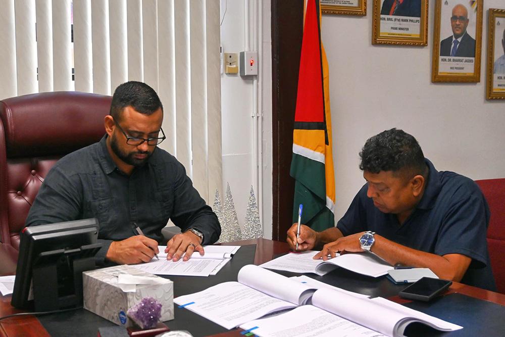 $164M Contract signed for new Mahaicony fire station